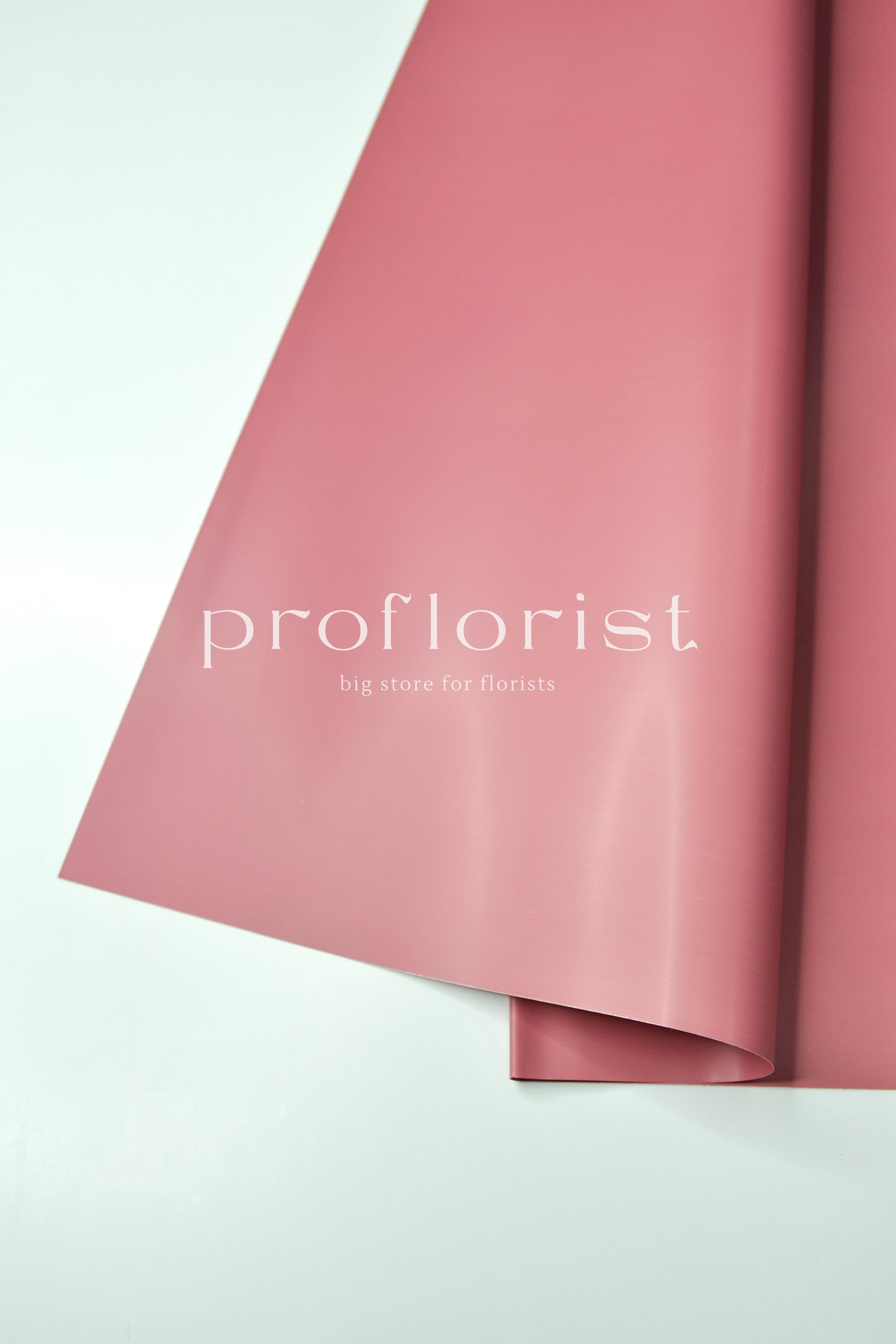 Folia ozdobna florystyczna matowa wodoodporna dwustronna satynowa do opakowania bukietów w arkuszach, 20 szt, premium jakość, jednolity kolor ciemny brudny róż | Proflorist