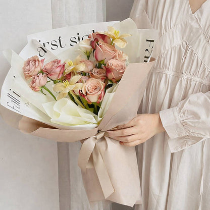 Folia satynowa premium FALL IN LOVE w arkuszach 58×58 cm – 20 szt.