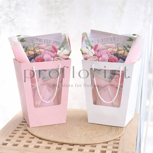 Torebka trapez lakierowana z okienkiem 17x28x36,5 cm