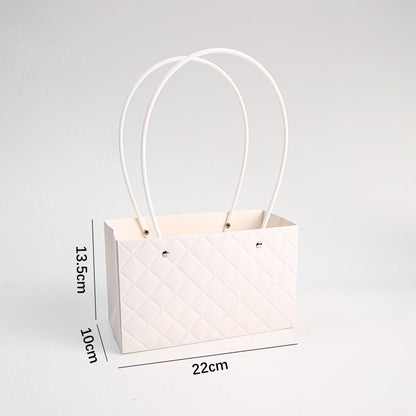 Torebka florystyczna papierowa z tłoczeniem 22 × 13,5 × 10 cm