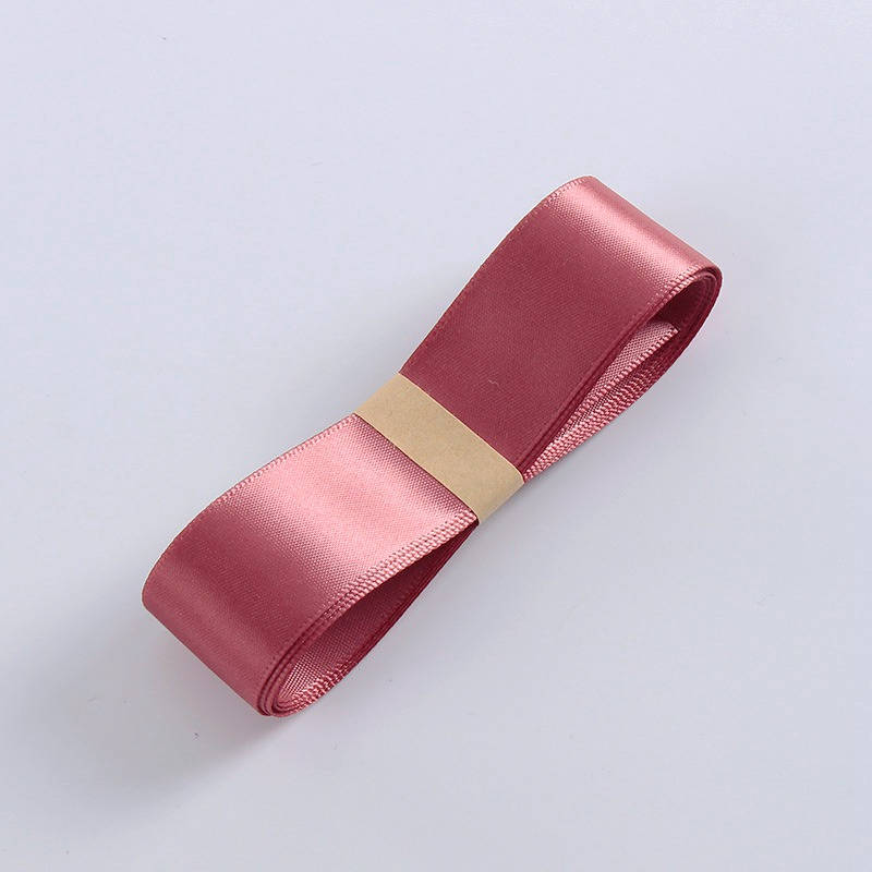 pastelowa wstążka satynowa na krążku