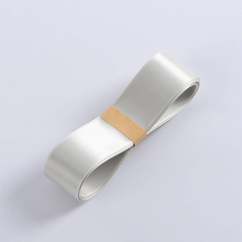 Wstążka satynowa PREMIUM - 2,5 cm × 30 metrów